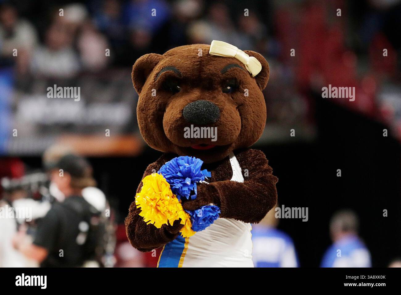 UCLA mascot Josie Bruin performs during the second half between UCLA ...