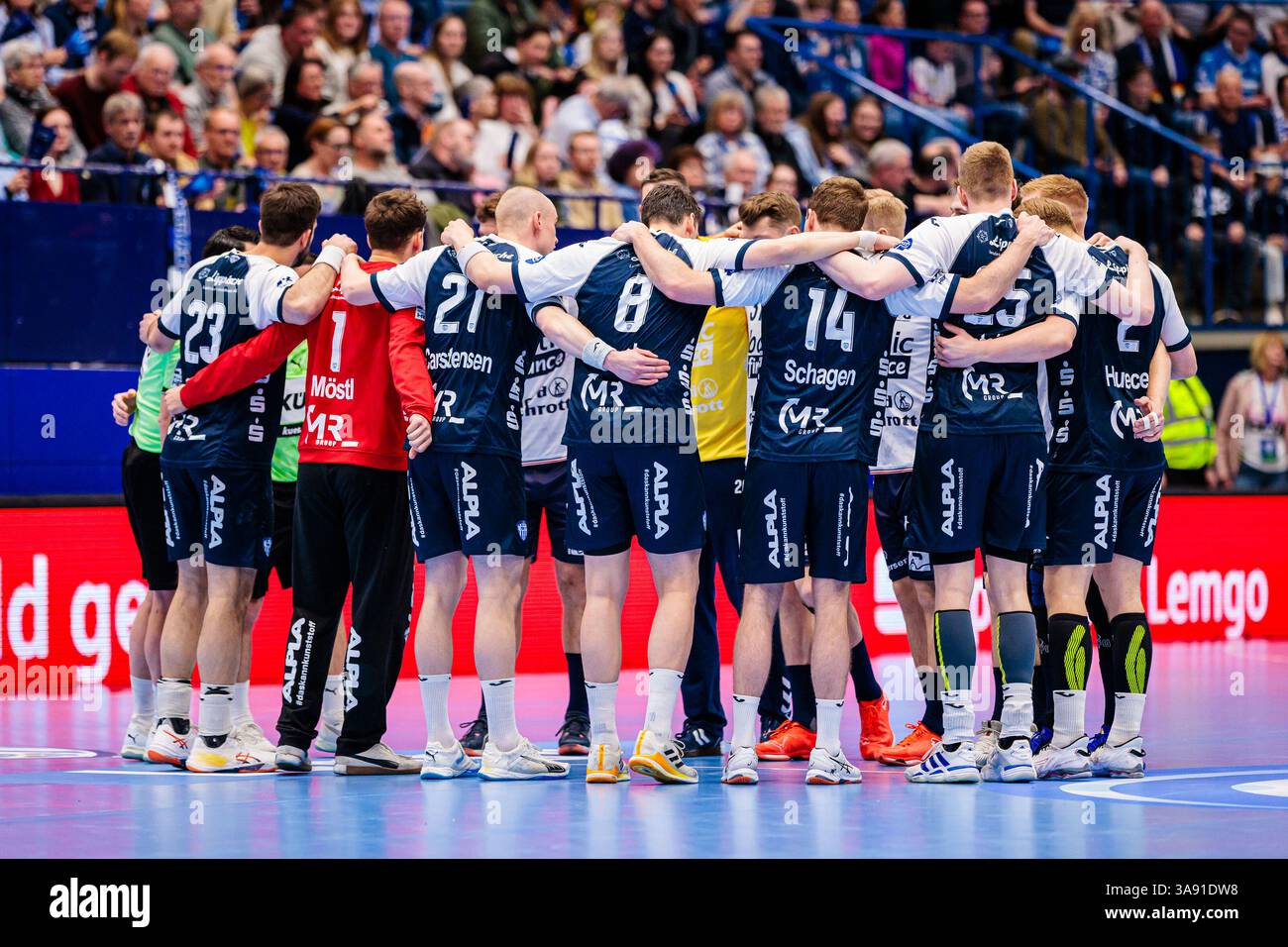 Flensburg Leads Handball Standings After Eight Matches