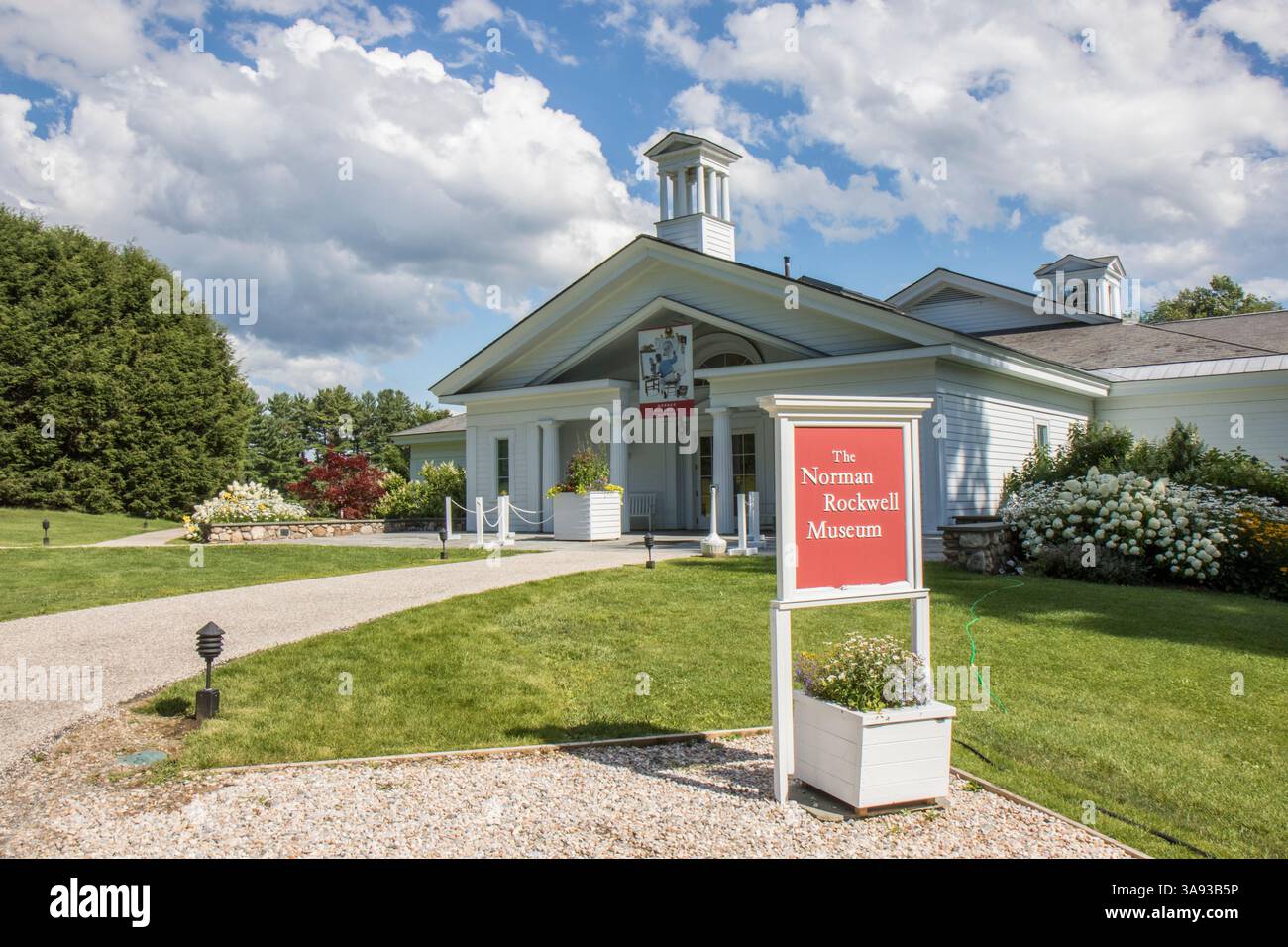 the-norman-rockwell-museum-in-stockbridge-massachusetts-stock-photo