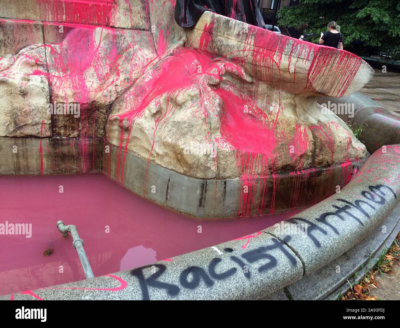 Defaced monument hi-res stock photography and images - Alamy