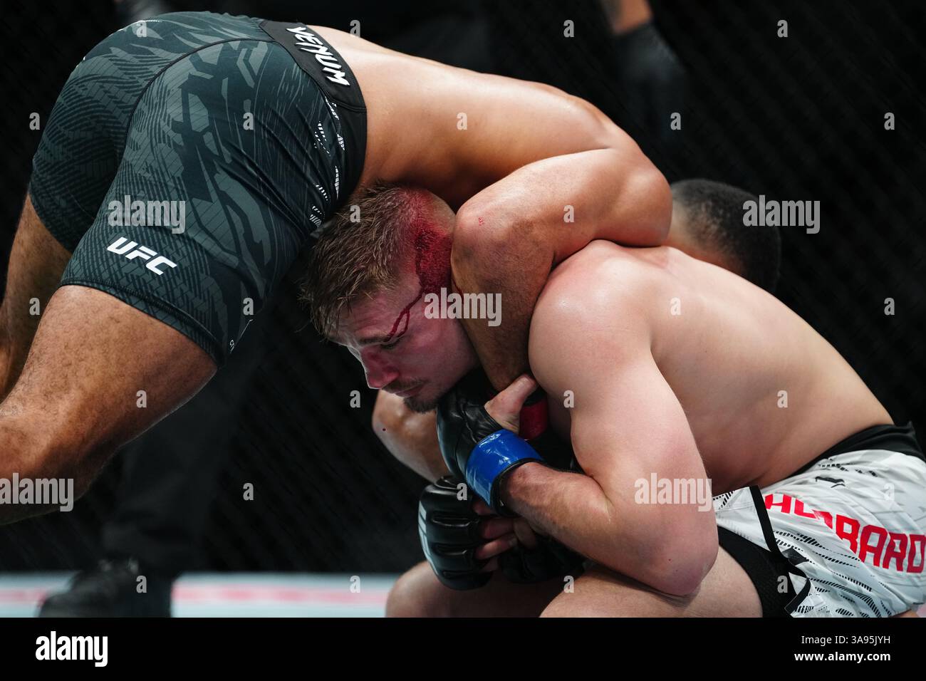Mexico City, Mexico, United States. 29th Mar, 2025. MEXICO CITY, MEXICO - MARCH 29: Marquel Mederos and Austin Hubbard step into the octagon for a 3-round bout at UFC Fight Night - Moreno vs Erceg at Arena CDMX on March 29, 2025 in Mexico City, Mexico (Photo by Louis Grasse/PxImages) Credit: Px Images/Alamy Live News Stock Photo