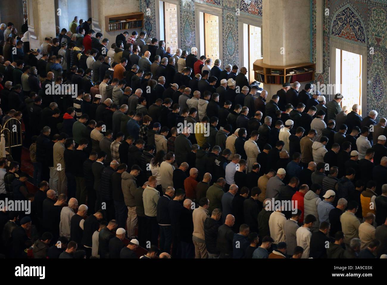 (250330) -- ANKARA, March 30, 2025 (Xinhua) -- People pray during Eid al-Fitr at the Kocatepe Mosque in Ankara, T¨¹rkiye, March 30, 2025. (Mustafa Kaya/Handout via Xinhua) Stock Photo