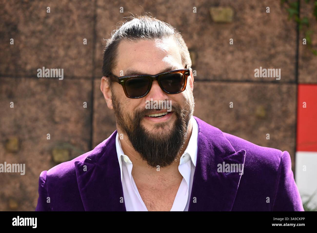 London UK 30th Mar 2025 Jason Momoa Attends A Minecraft Movie World Premiere At Cineworld London Uk 30th Mar 2025 Jason Momoa Attends A Minecraft Movie World Premiere At Cineworld Leicester Square In London England Uk Sunday 30th March 2025 Credit Bang Media Live News 3A9CKPP 