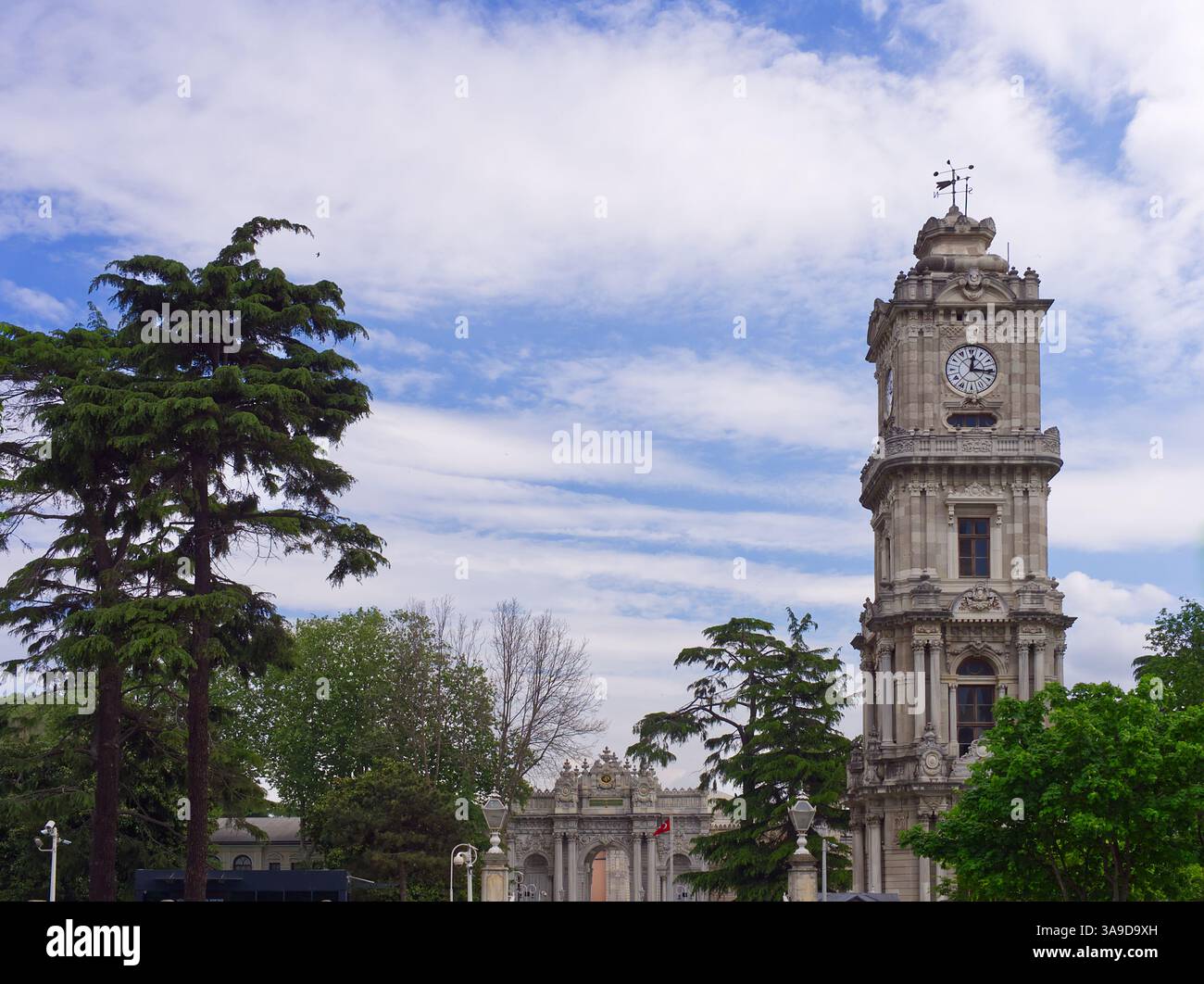 Dolmabahce clock hi-res stock photography and images - Alamy