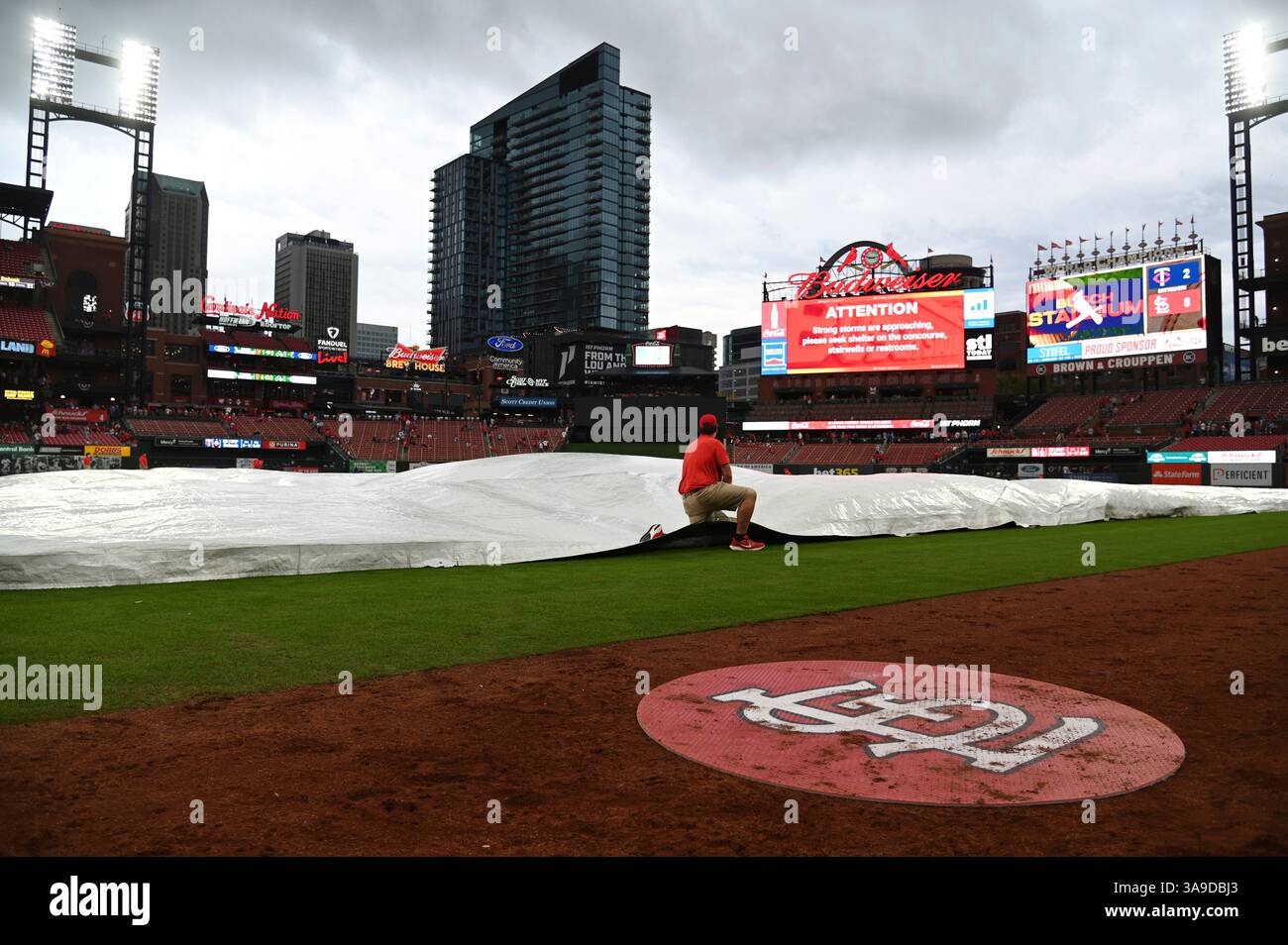 Busch Stadium View Photos and Premium High Res Pictures - Getty Images