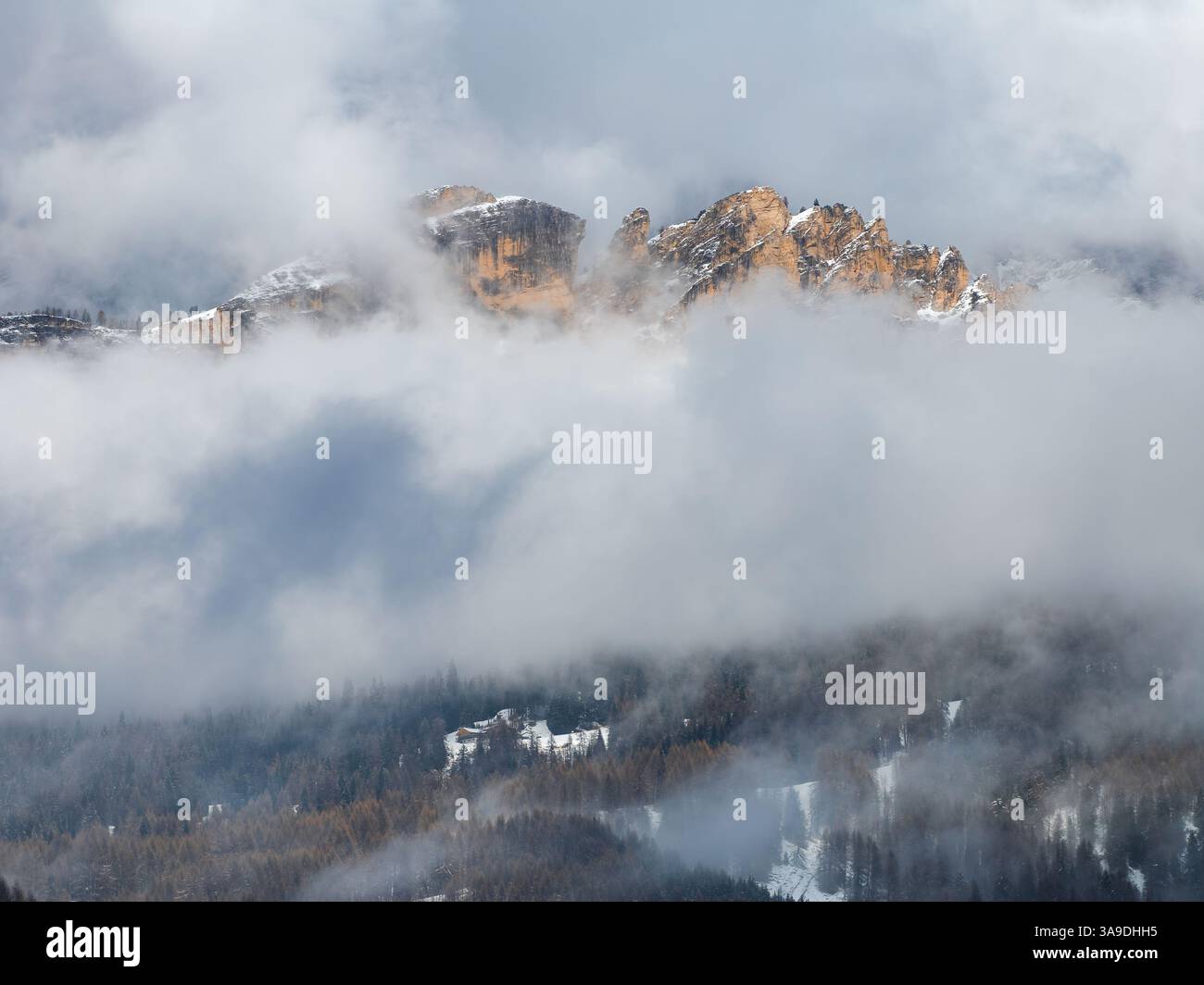 Snow dusted mountains dolomites hi-res stock photography and images - Alamy