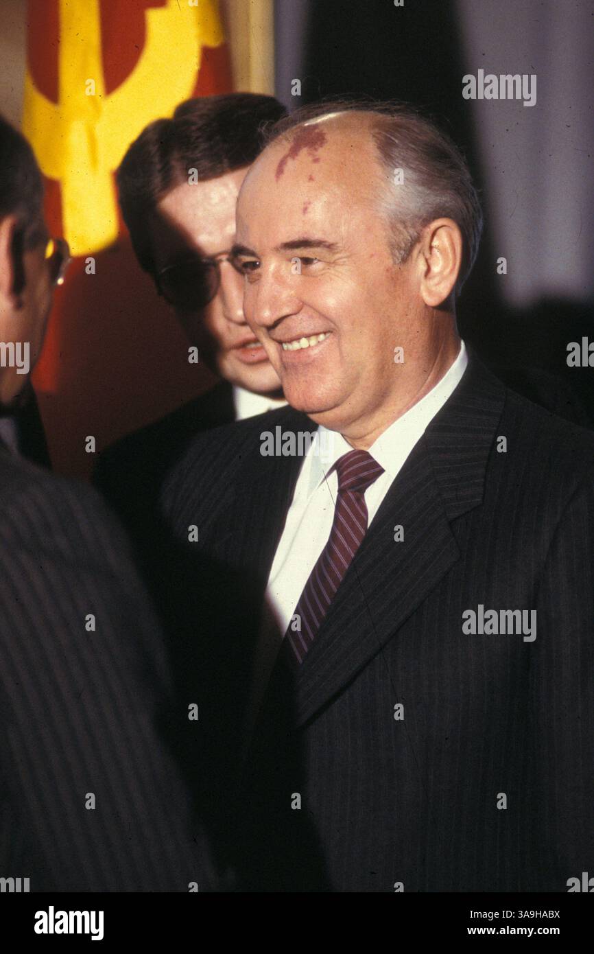 1987 inf treaty hi-res stock photography and images - Alamy