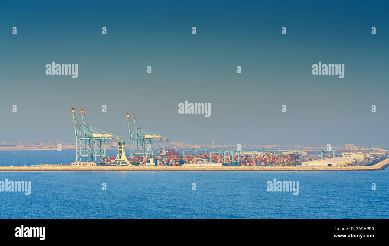 Arabian sea and container ship hi-res stock photography and images - Alamy