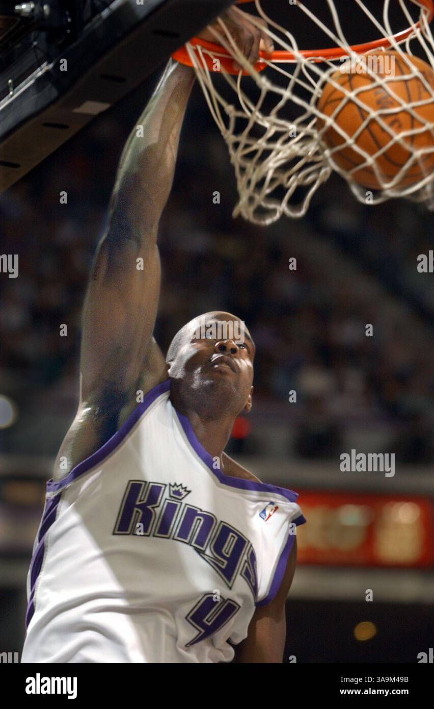 Sacramento Kings' Chris Webber dunks during the third quarter