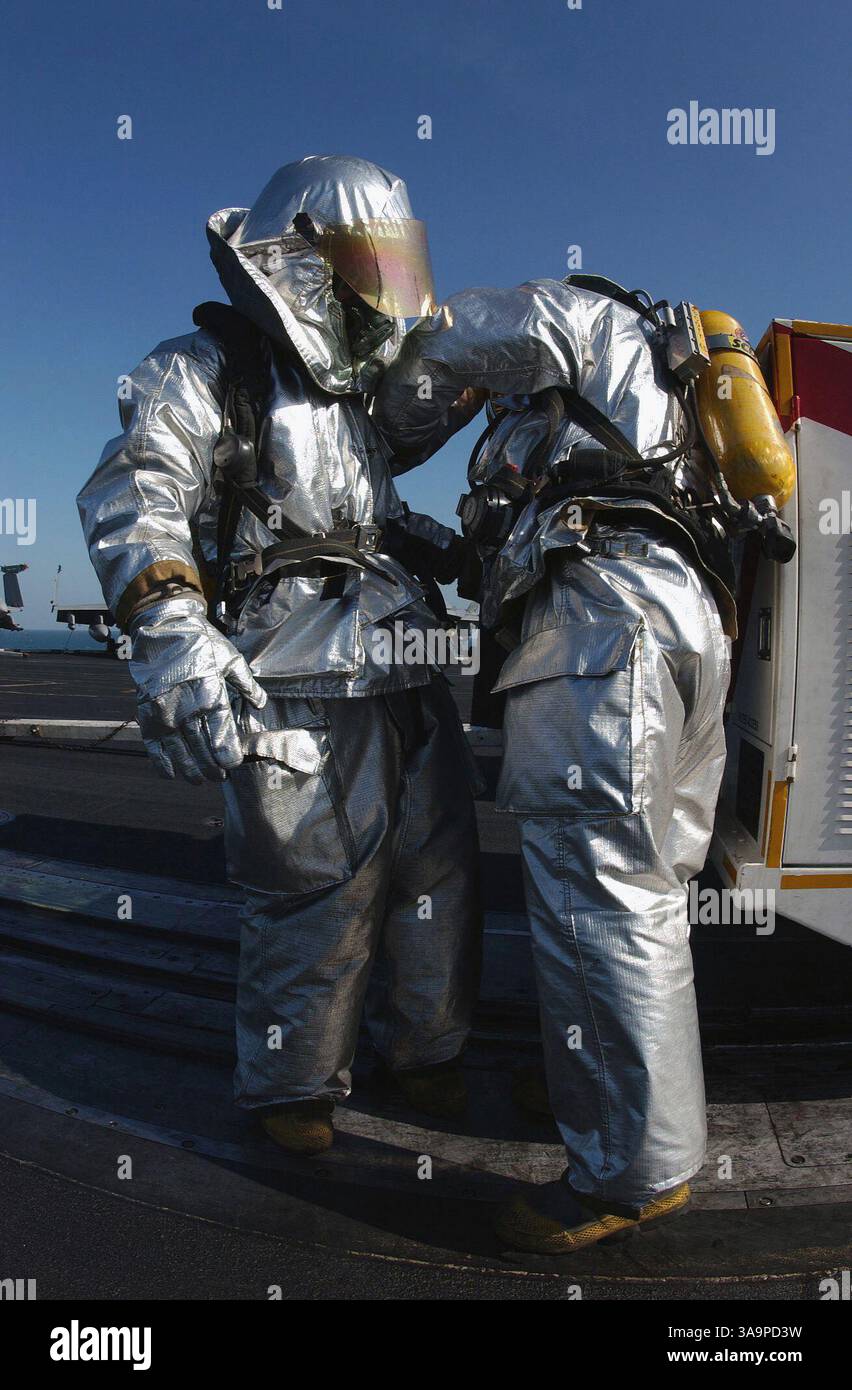 Dec 19, 2005; PERSIAN GULF; US Navy (USN) Sailors assigned to the ...