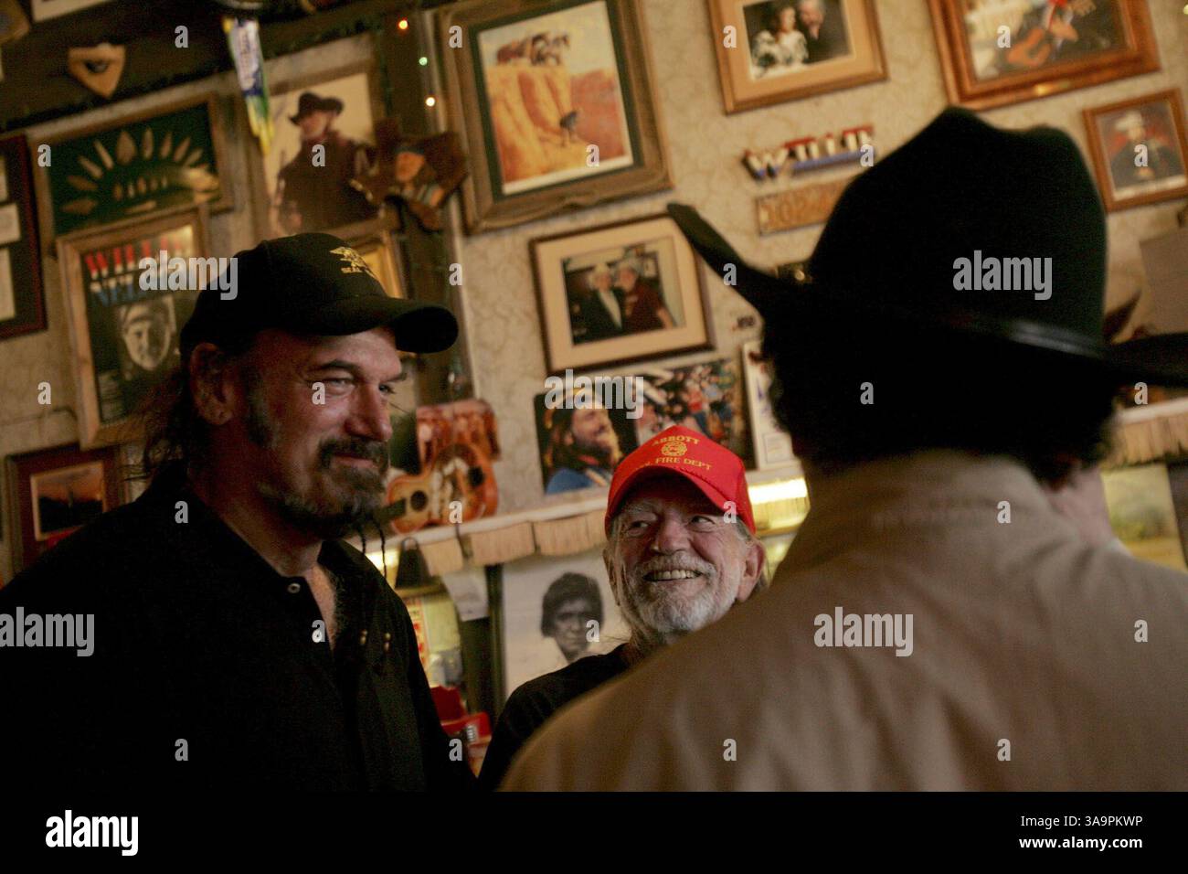 Former Minnesota Gov. Jesse Ventura, center, arrives at Former Minnesota Gov. Jesse Ventura, center, arrives at
