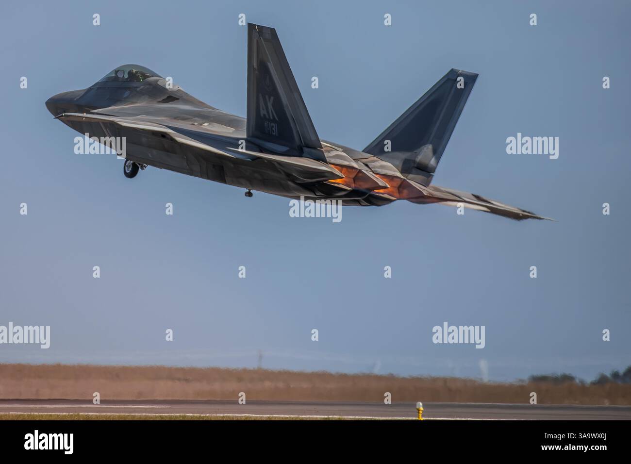Avalon, Australia. 30th Mar, 2025. USAF F-22 Raptor seen taking off at the Avalon International Airshow. Avalon International Airshow 2025, Final Day with the Airforce Roulettes and the USAF F-22 Raptor in the aerial display. Credit: SOPA Images Limited/Alamy Live News Stock Photo