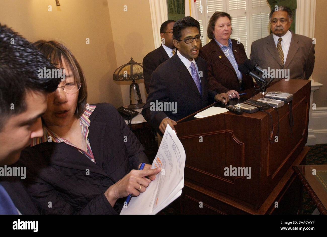 Left to right jackie chan hi-res stock photography and images - Alamy
