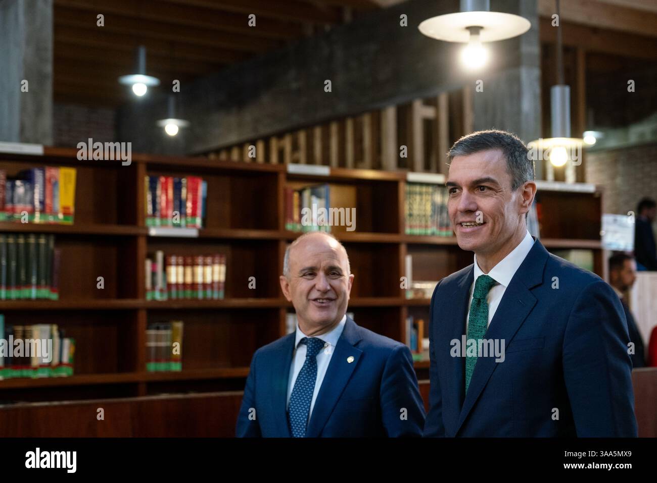 Escuelas pias headquarters hi-res stock photography and images - Alamy