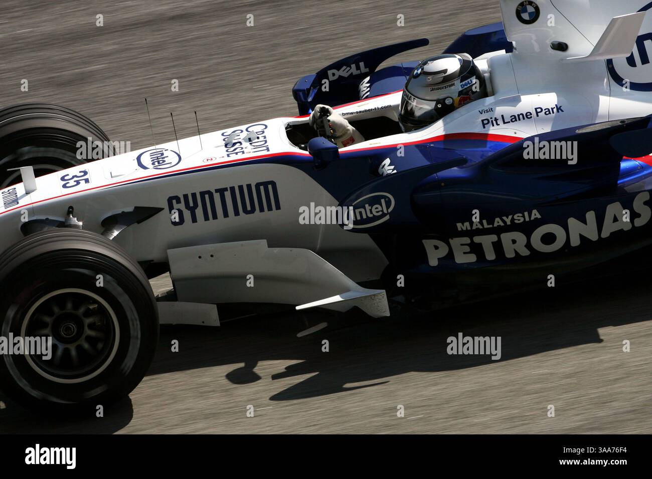 Bmw sauber f1 06 hi-res stock photography and images - Alamy