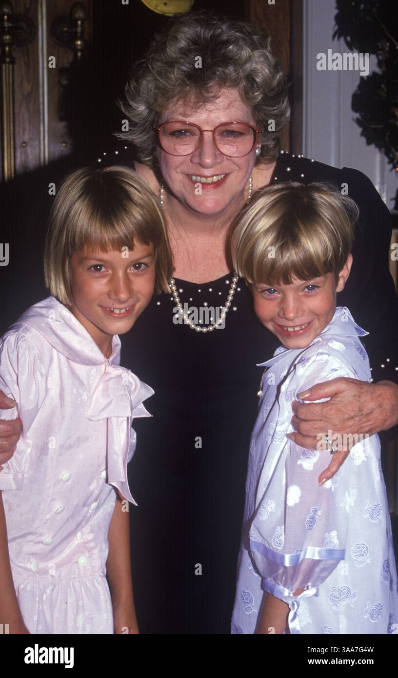 Aug 18, 1990 - Los Angeles, CA, USA - ROSEMARY CLOONEY with Gabi and ...