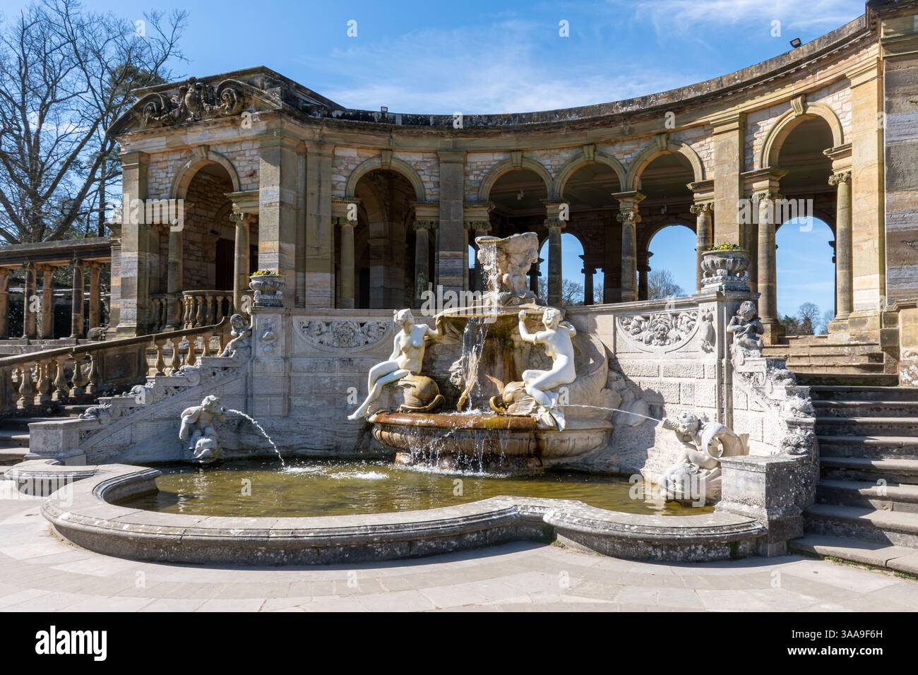 The loggia fountain, in the Italian Garden at Hever Castle, Kent, England, UK. Based on the Trevi fountain in Rome. Stock Photo