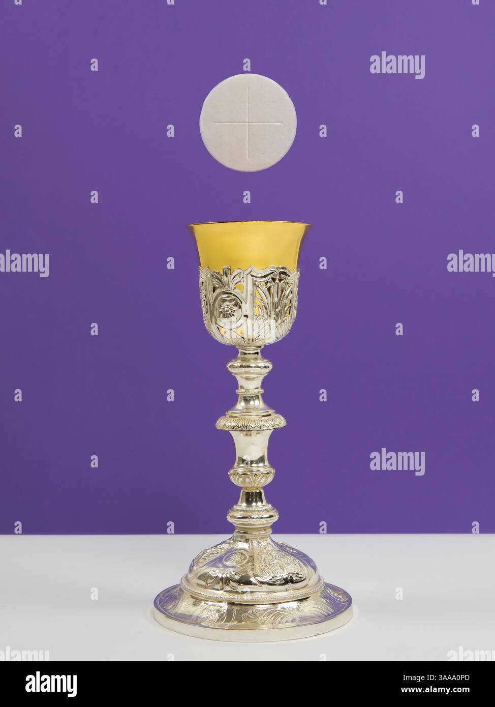 Communion Wafer Sacrament Table Hi res Stock Photography And Images Alamy communion-wafer-sacrament-table-hi-res-stock-photography-and-images-alamy