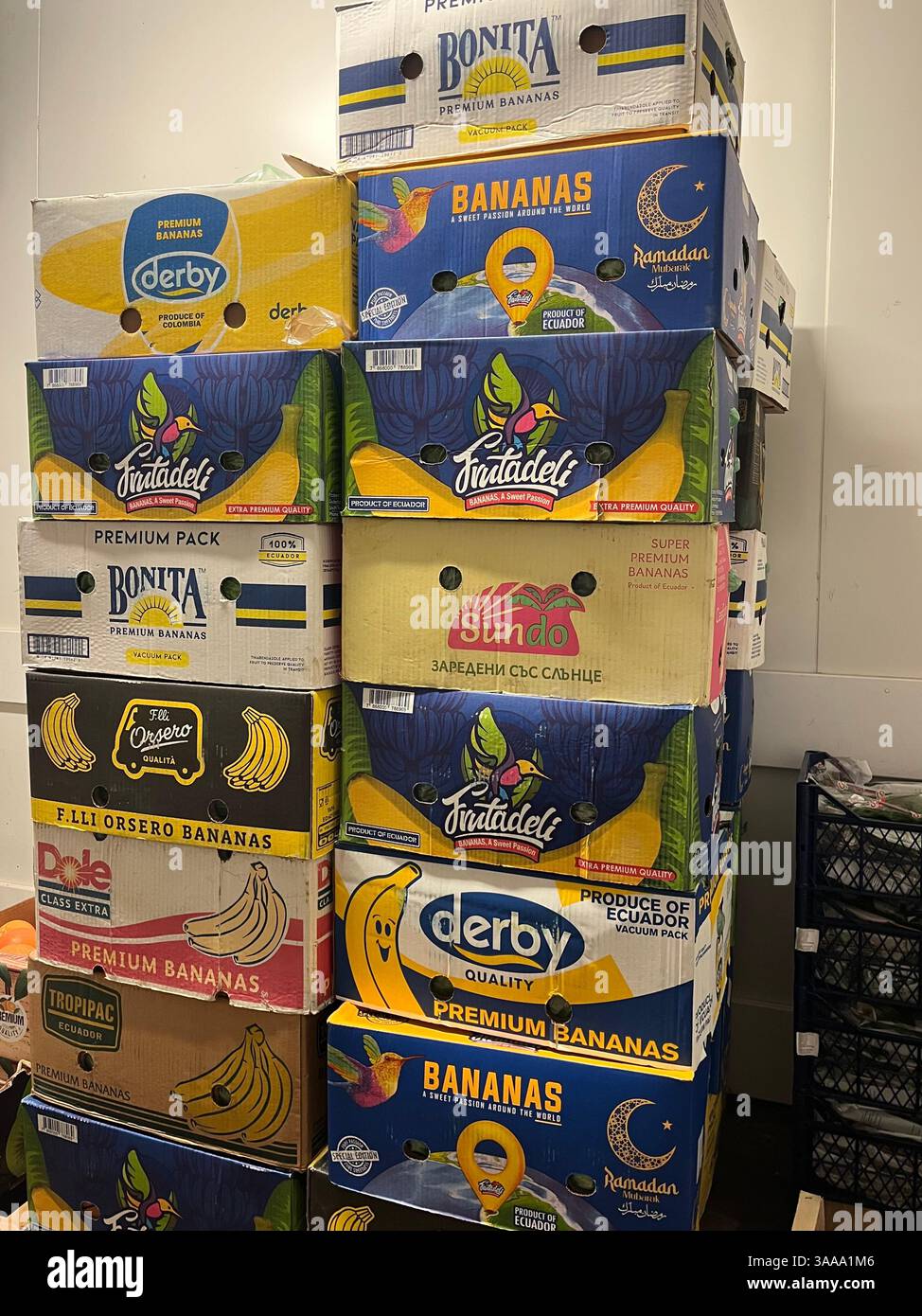 banana boxes, cardboard banana boxes, banana shipping boxes, packing boxes bananas, bulk banana boxes, wholesale banana boxes, recyclable banana boxes - Smartphone Captured Stock Image