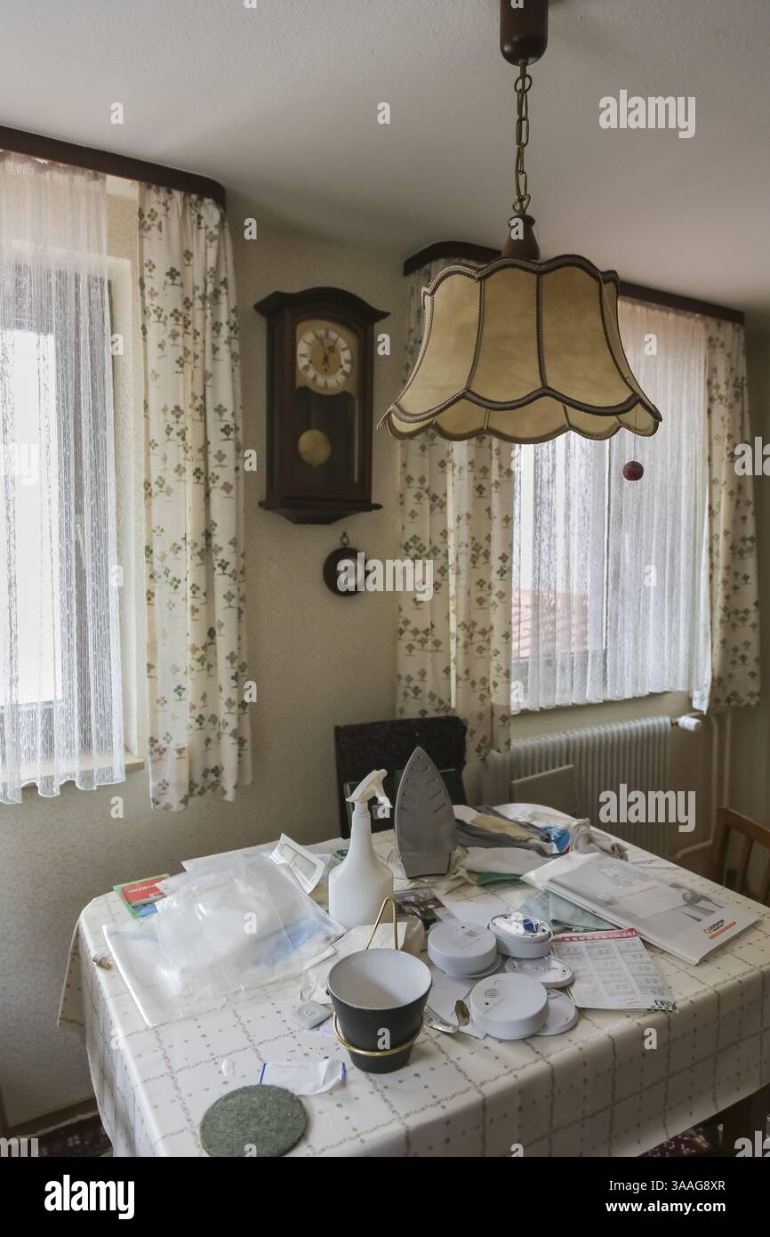 Lost Places, abandoned house, empty building, oldfashioned furniture