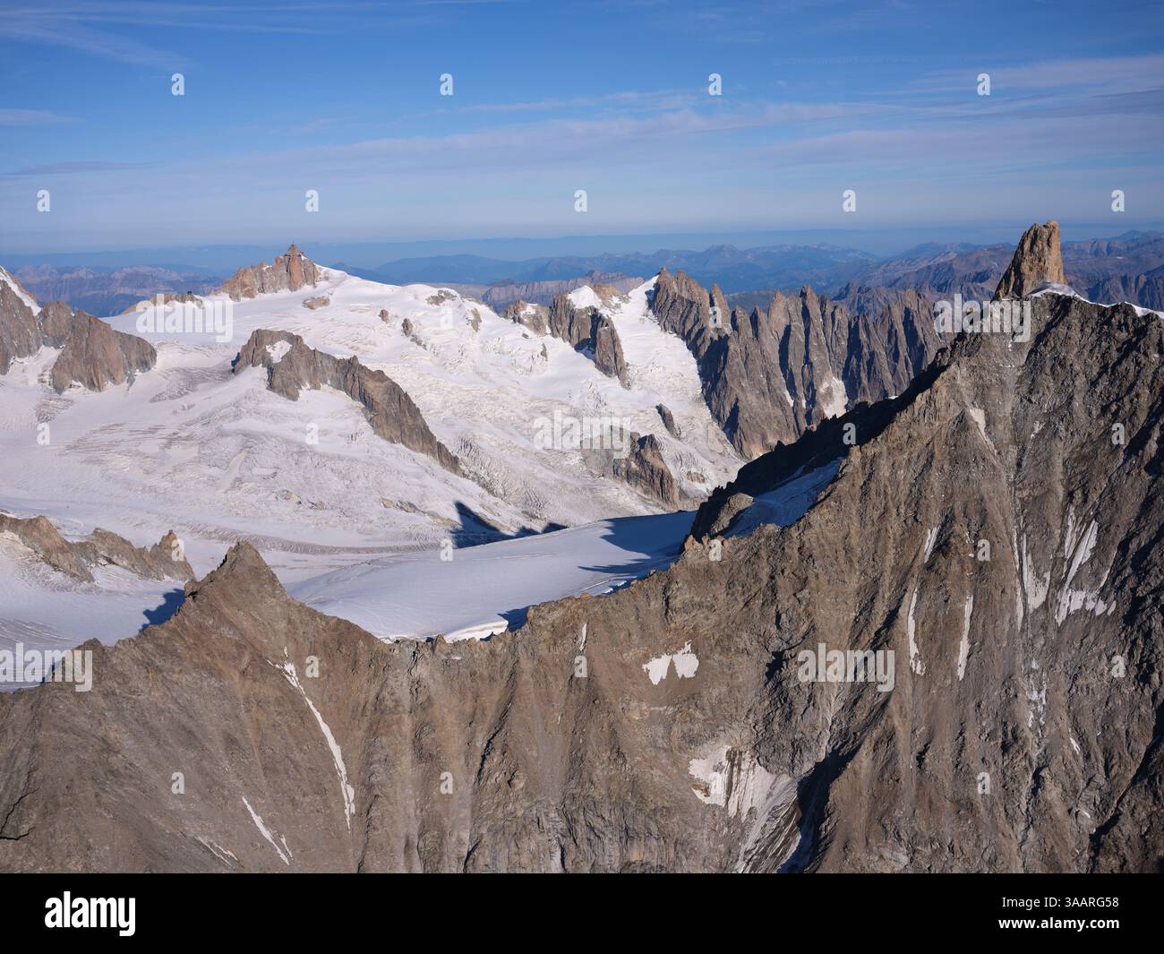 France aiguille du midi hi-res stock photography and images - Alamy