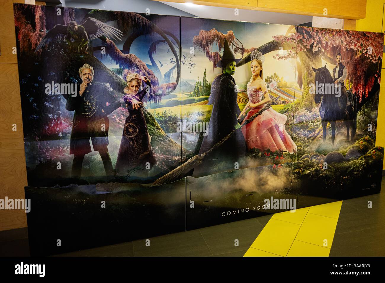 Wicked film cast poster hi-res stock photography and images - Alamy
