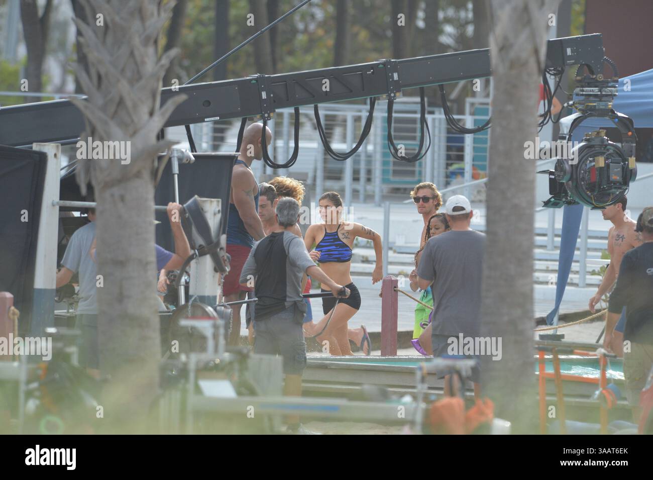 MIAMI BEACH, FL - MARCH 08: Actor's Zac Efron, Dwayne Johnson ...