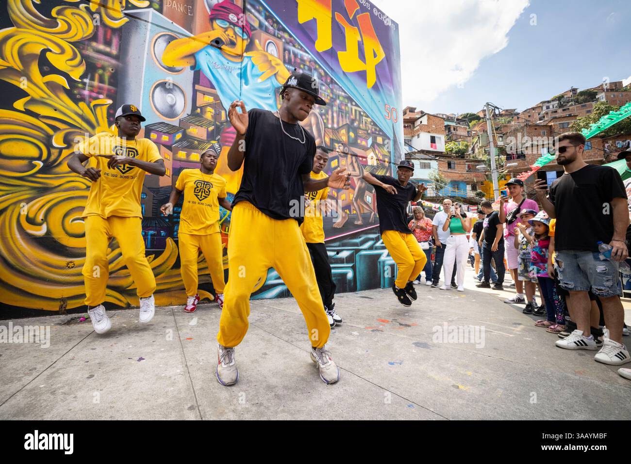 Colombia, Antioquia Department, Medellin, Comuna 13, Hip Hop dancers from the group The Big Boss Dance Stock Photo