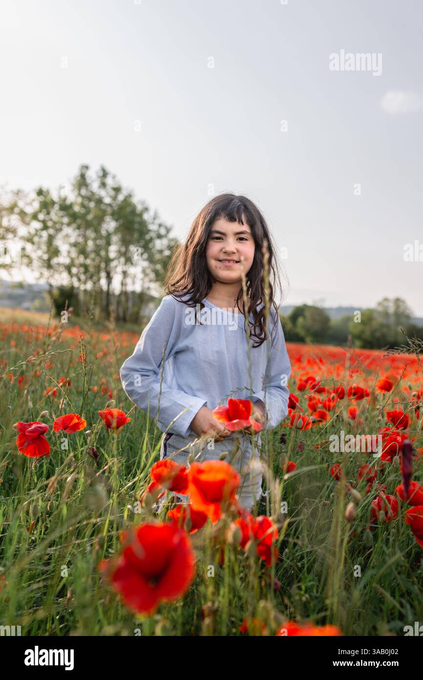 Walk in poppy field camera hi-res stock photography and images - Alamy