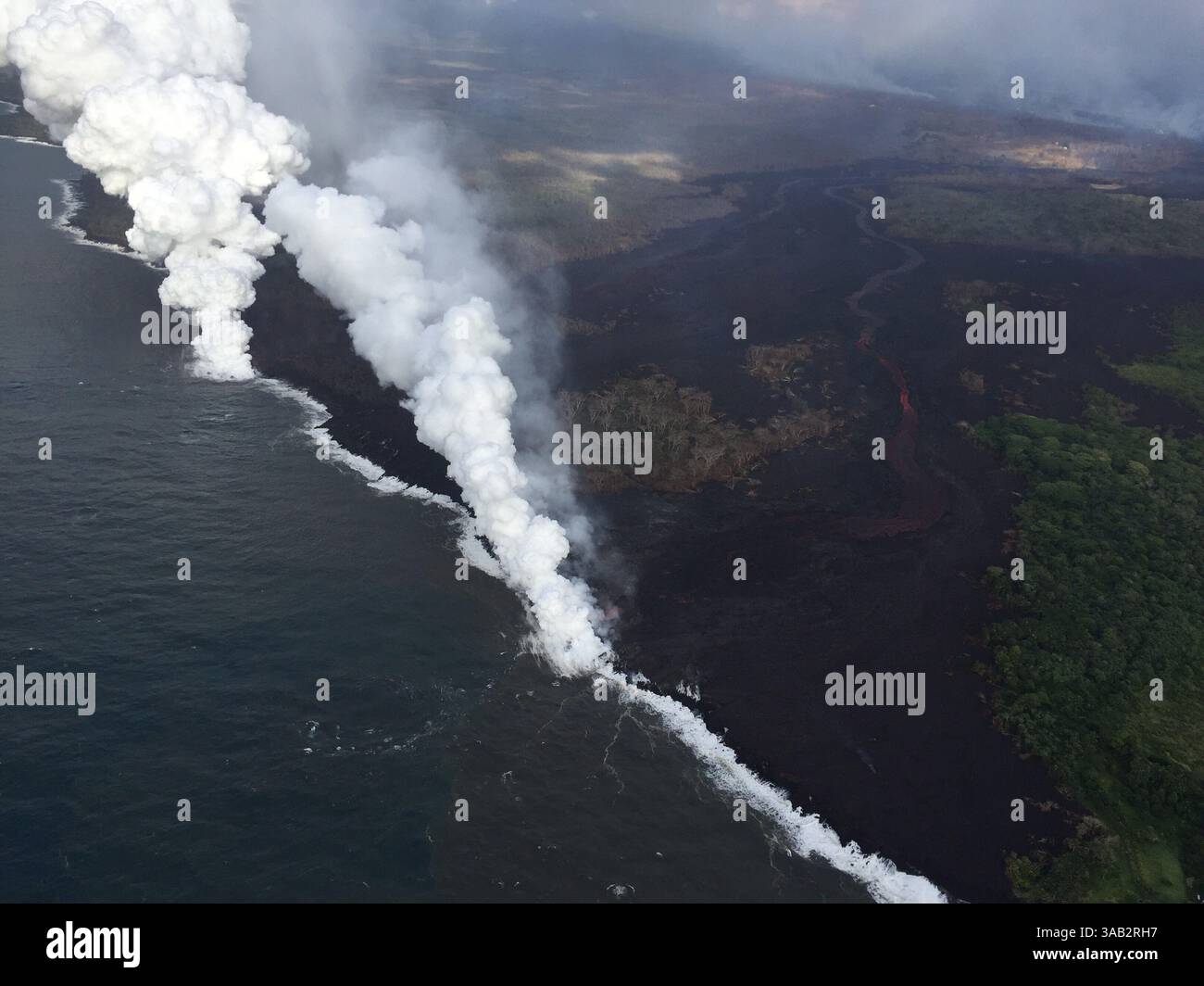 May 25, 2018 - Hawaii, U.S. - Aerial view of the active ocean entries ...