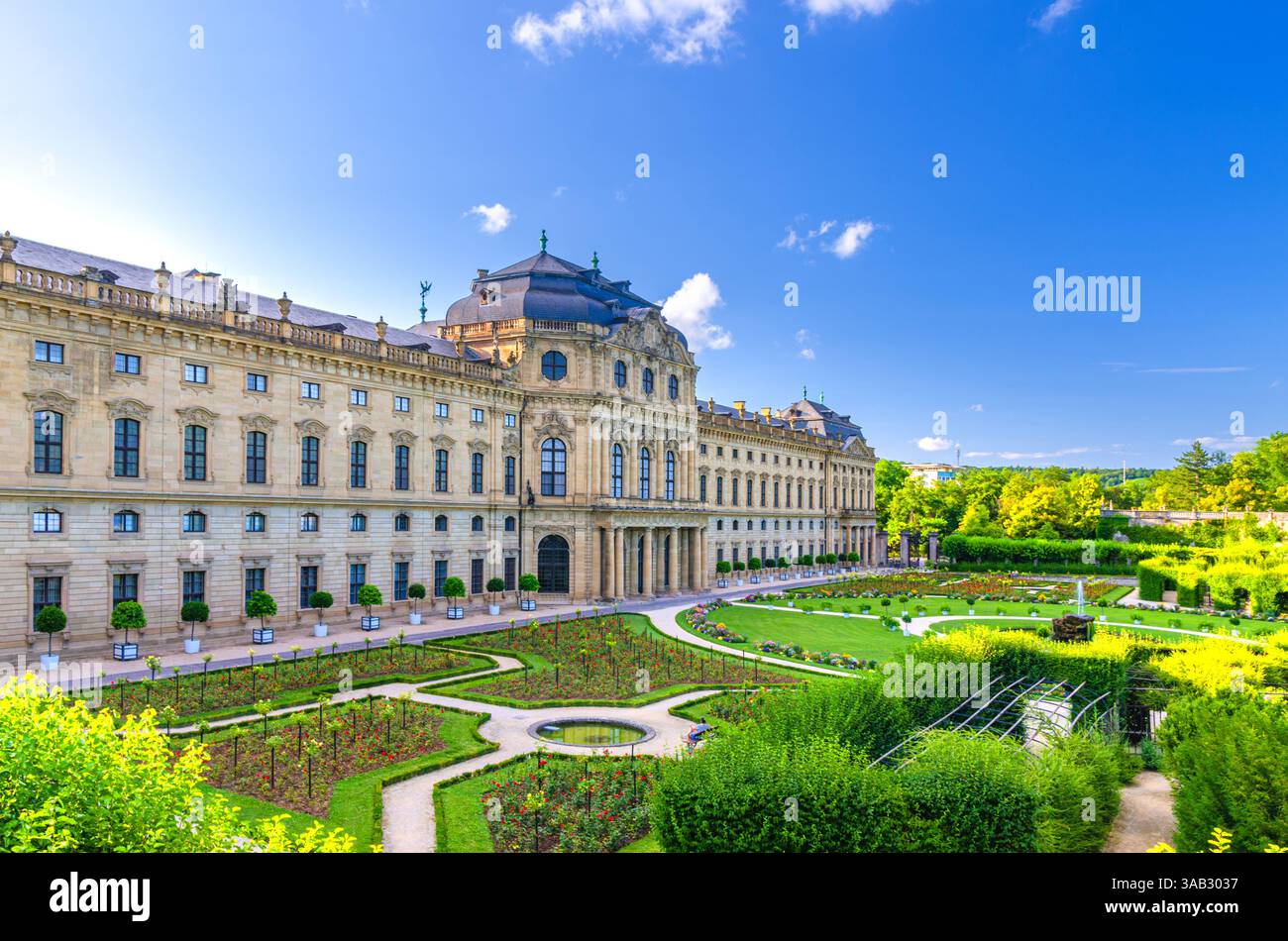 Wurzburg Residence Palace W rzburger Residenz Baroque Style Building wurzburg-residence-palace-w-rzburger-residenz-baroque-style-building