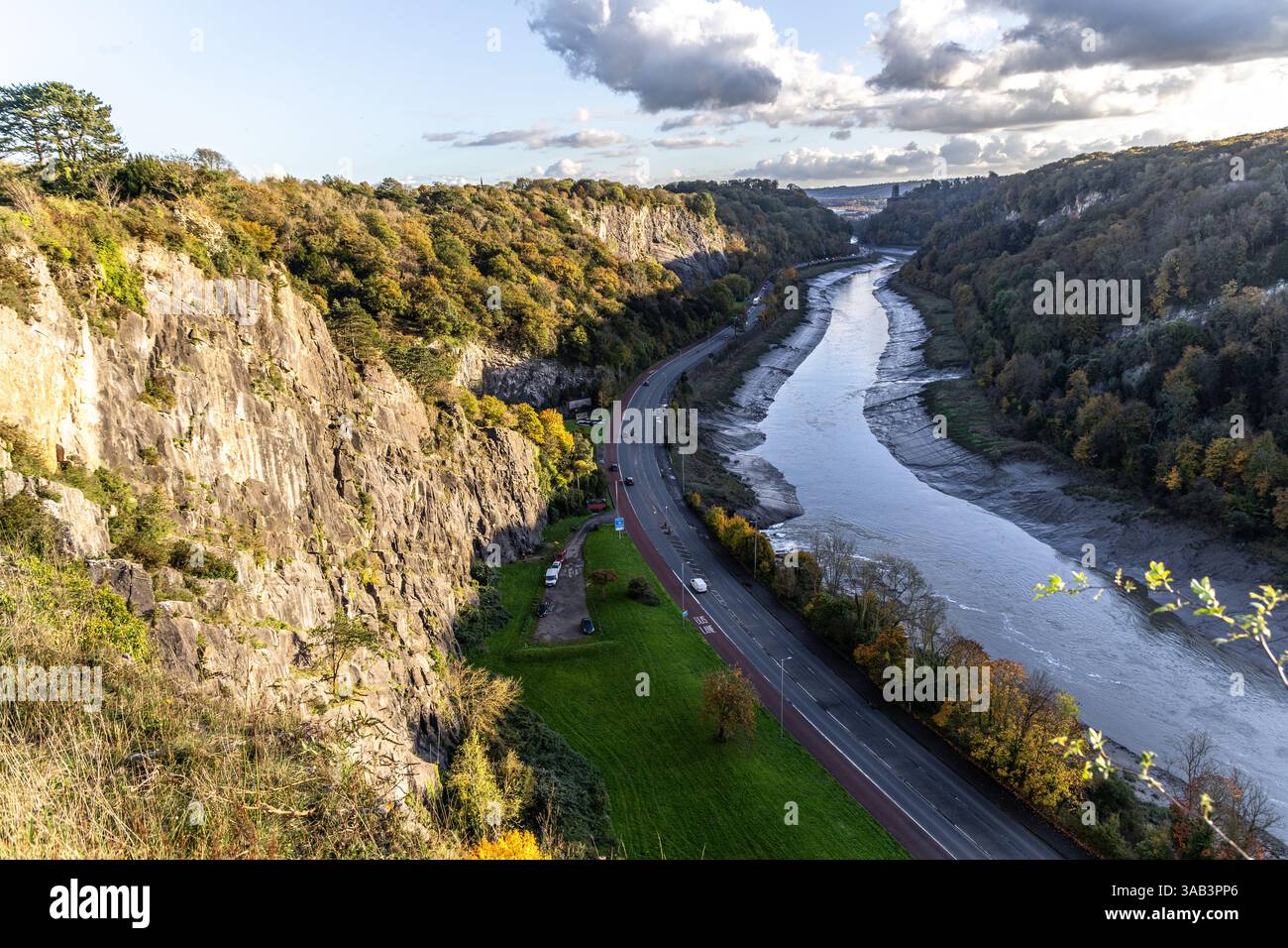 bristol-uk-november-03-2023-view-of-the-sea-walls-and-river-avon