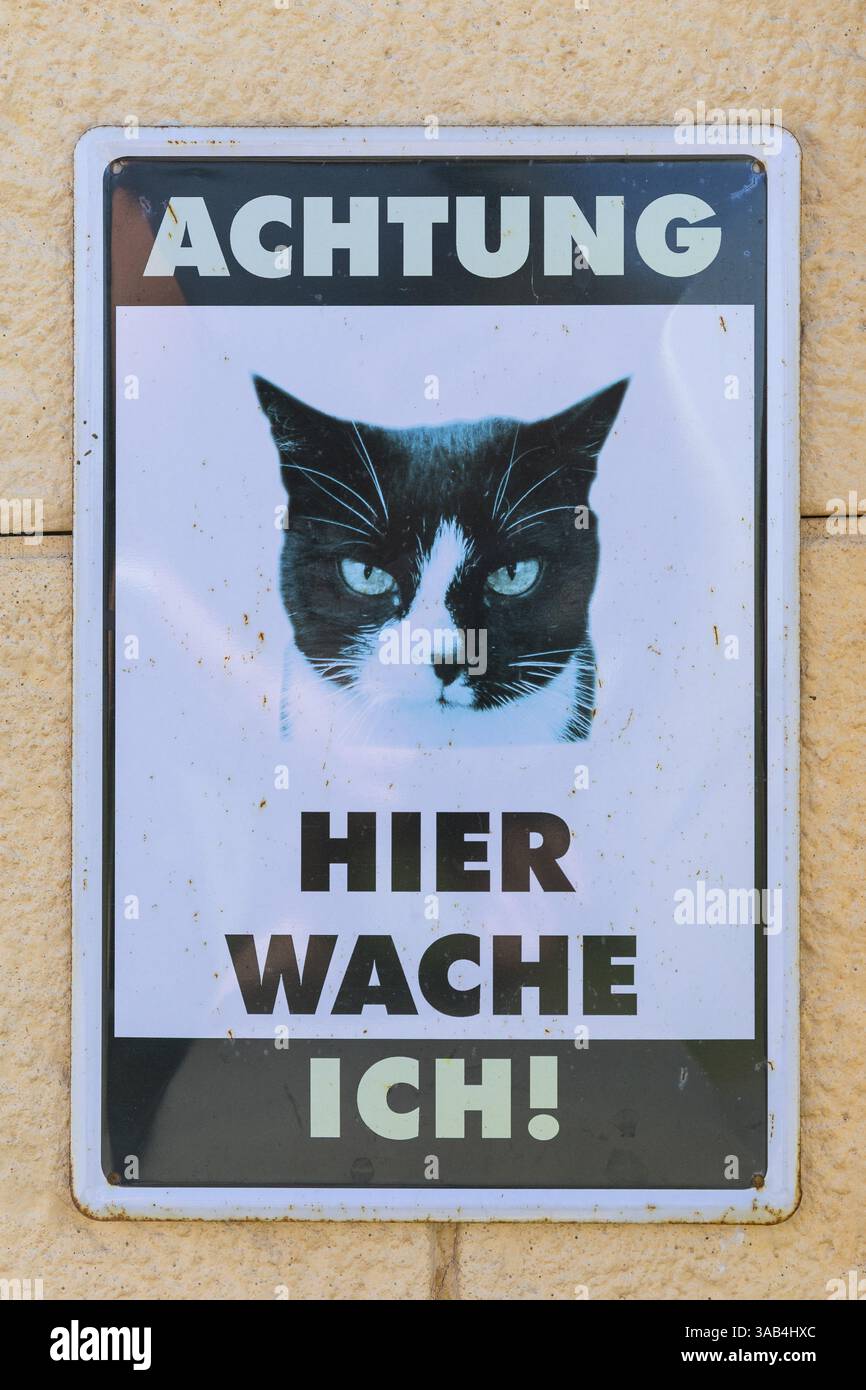 Schild „Achtung Hier Wache Ich“ – Huhn-Motiv Aus Alu-Verbund, 30x20 Cm