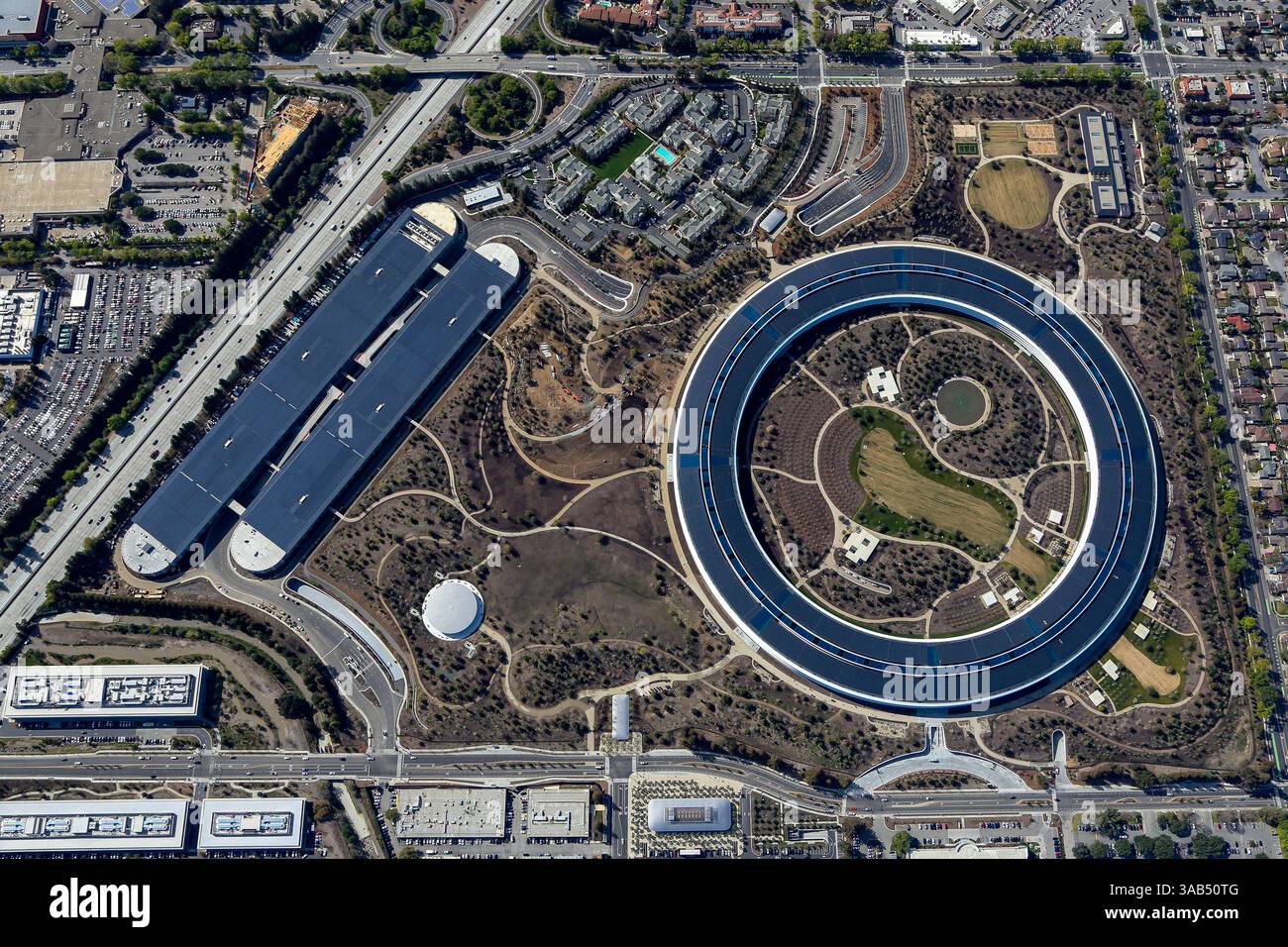 Apple headquarters aerial hi-res stock photography and images - Alamy