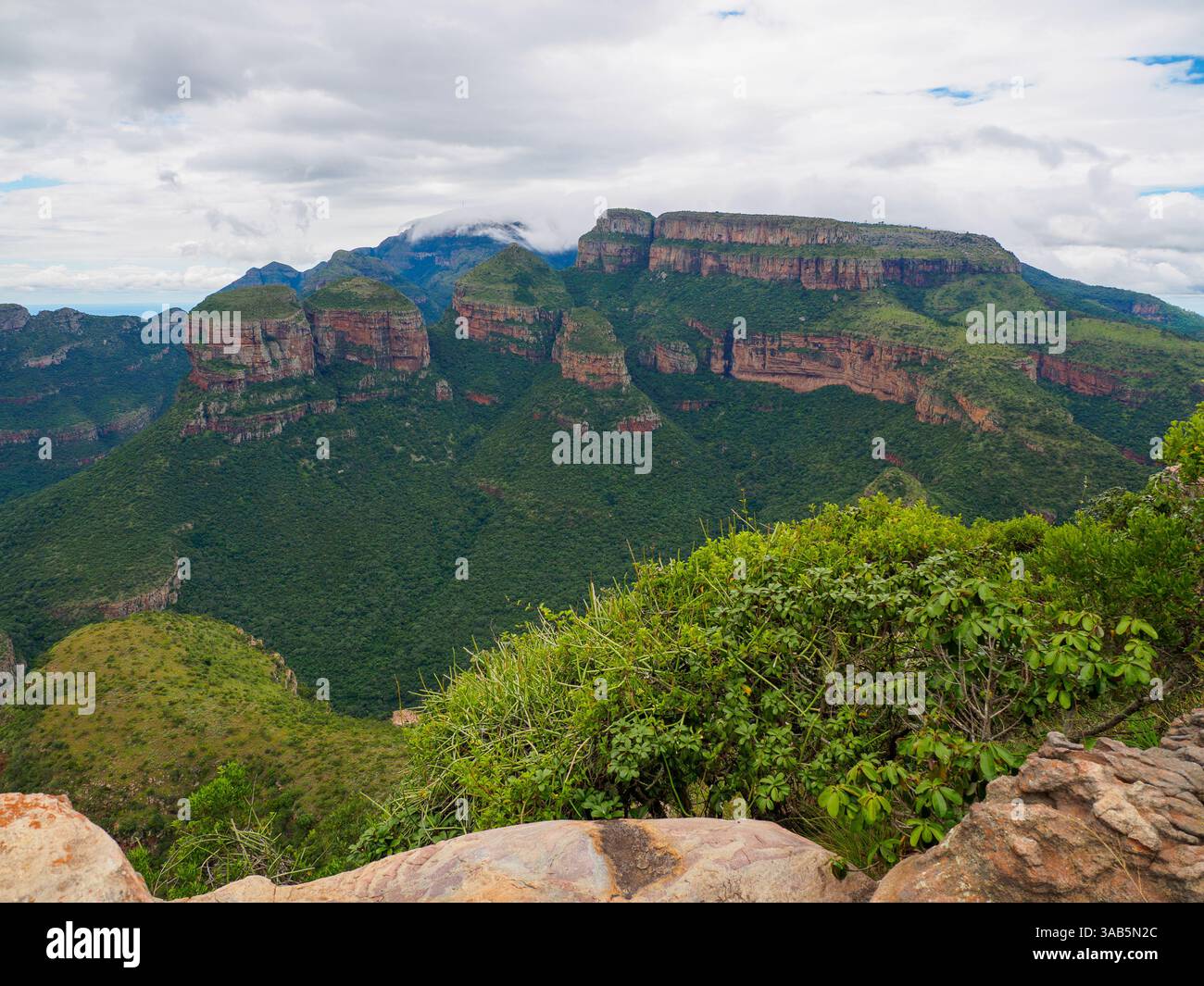 Three Rondeves Three rondavels viewpoint, Mpumalanga, South Africa Stock Photo - Alamy