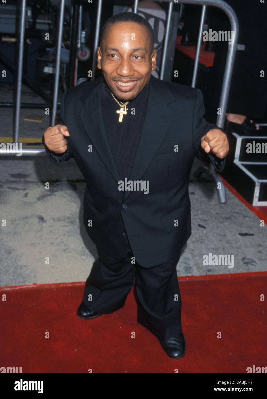 Jun 15, 2000 - Los Angeles, CA, USA - Actor TONY COX at the 'Me, Myself ...
