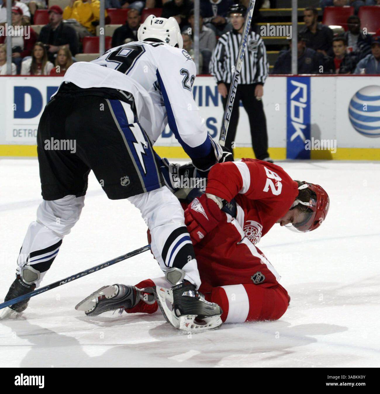 Sep 27, 2007 - Detroit, MI, USA - Detroit Red Wings' TOMAS KOPECKY takes a hard penalty shot from Tampa Bay Lightning's CRAIG MACDONALD, the penalty was called in the second period. Red Wings beat Lightning 3-2 in shootout. (Credit Image: © Julian H. Gonzalez/Detroit Free Press/ZUMA Press) RESTRICTIONS: Tabloids Sales Out Stock Photo