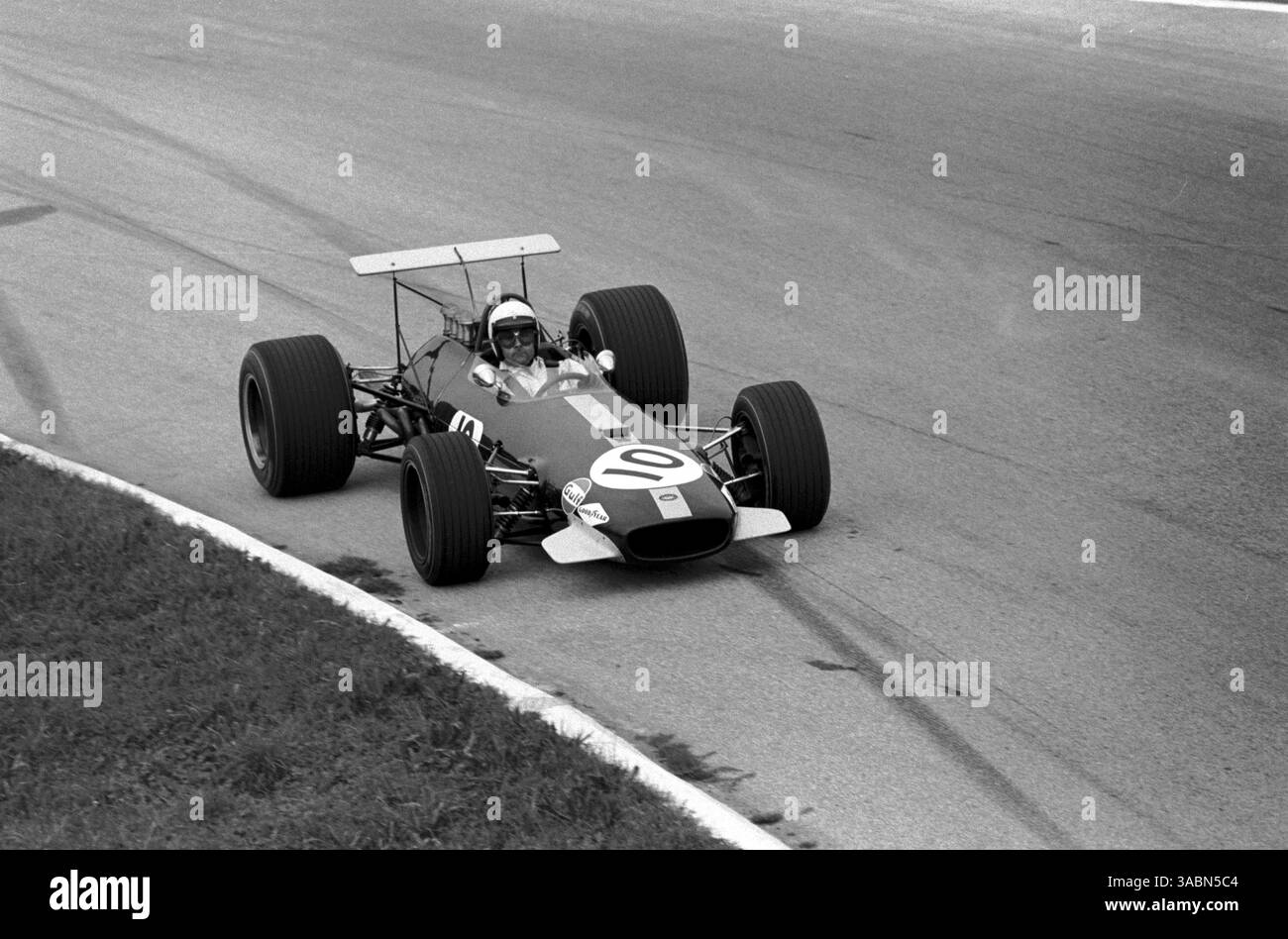 Photo A.006014 BRABHAM BT19 JACK BRABHAM GRAND PRIX F1 MONACO 1967