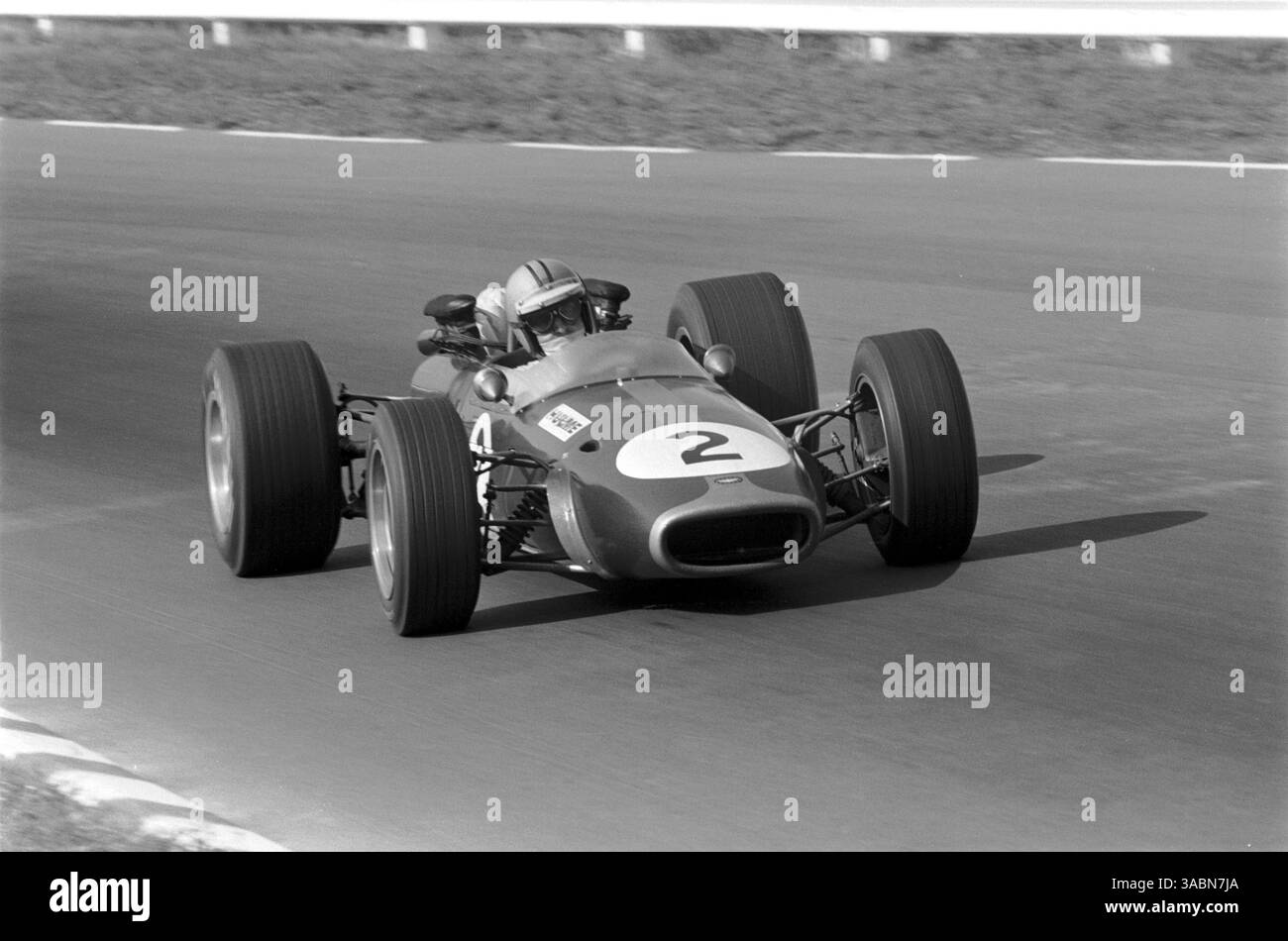 denny-hulme-nzl-brabham-bt24-the-world-champion-for-1967-formula