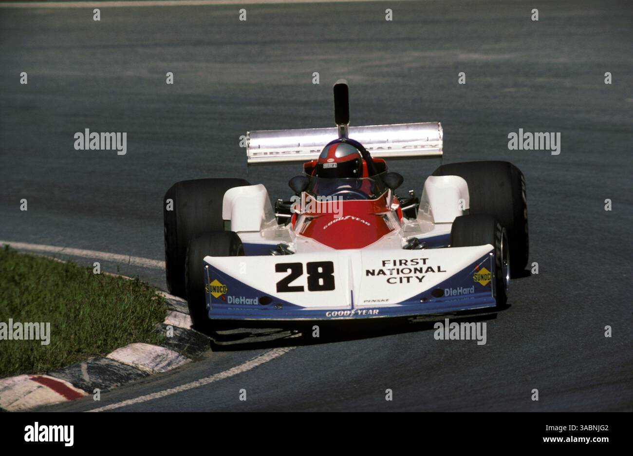 Photo A.012162 PENSKE PC3 JOHN WATSON GRAND PRIX F1 MONACO