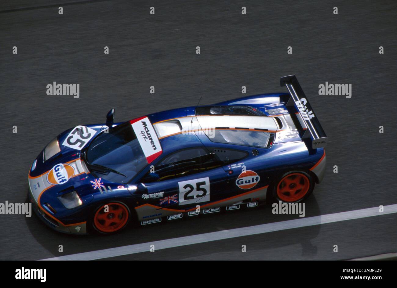 Mclaren f1 gtr 1995 le mans hi-res stock photography and