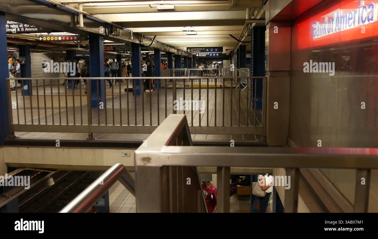 Transfer Metro New York City, United States - 31 Aug 2023: Manhattan subway station ...