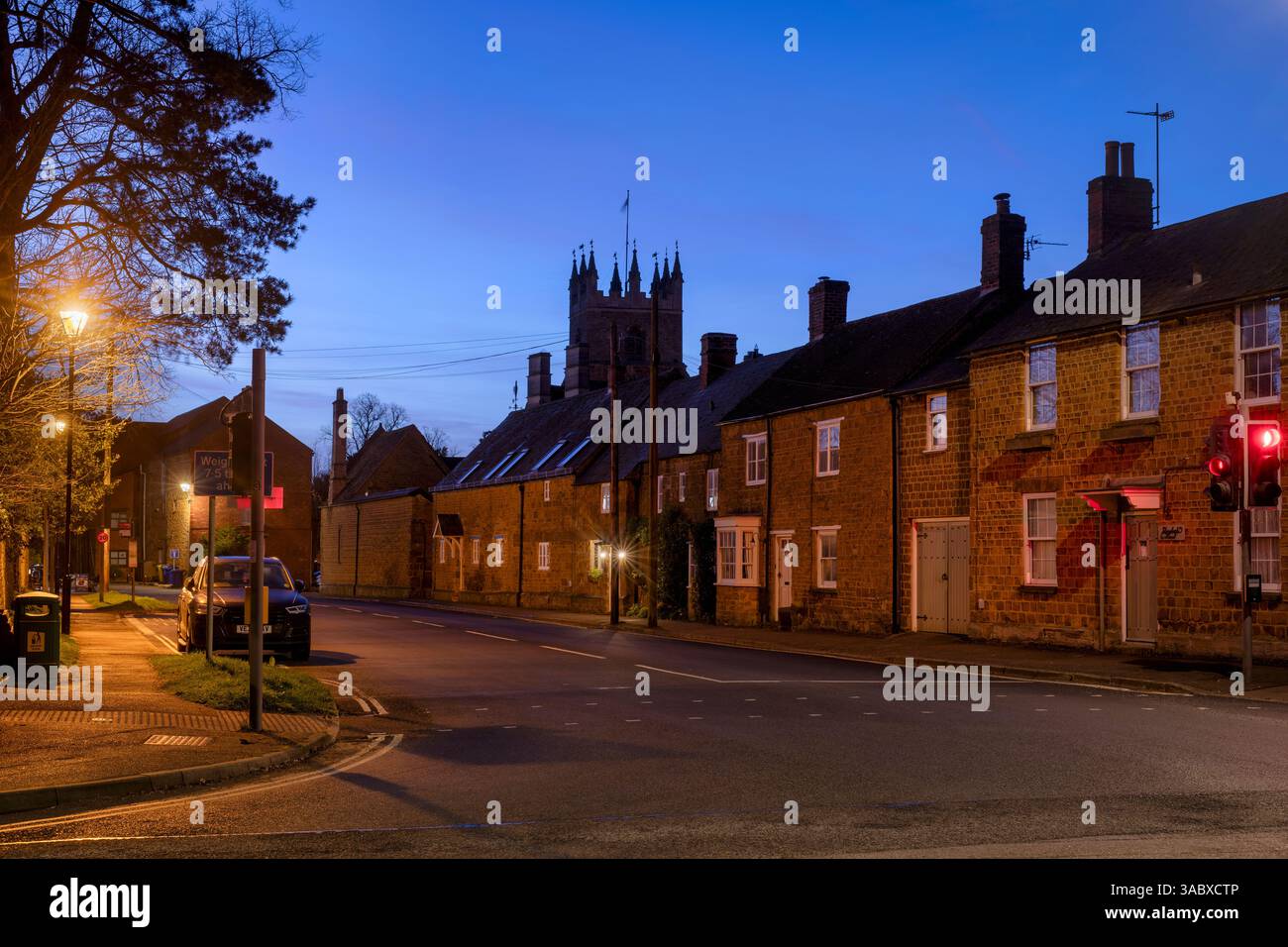Horsefair at dawn in Deddington, Oxfordshire, England Stock Photo
