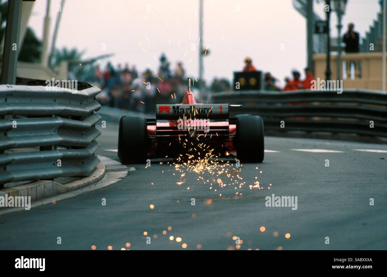 Photo A.019490 FERRARI F310 MICHAEL SCHUMACHER GRAND PRIX F1 HOCKENHEIM 1996