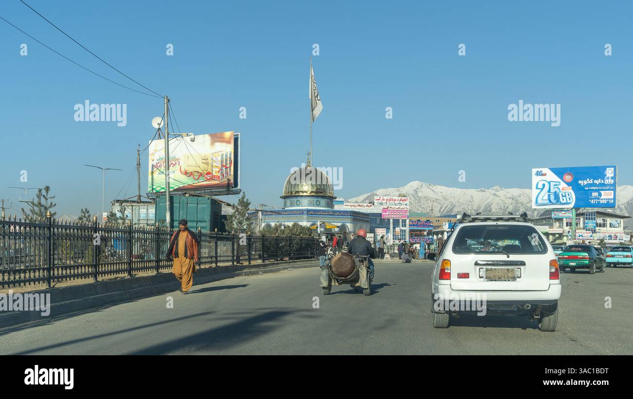 used-car-market-and-street-trade-at-the-exit-to-the-kabul-kandahar