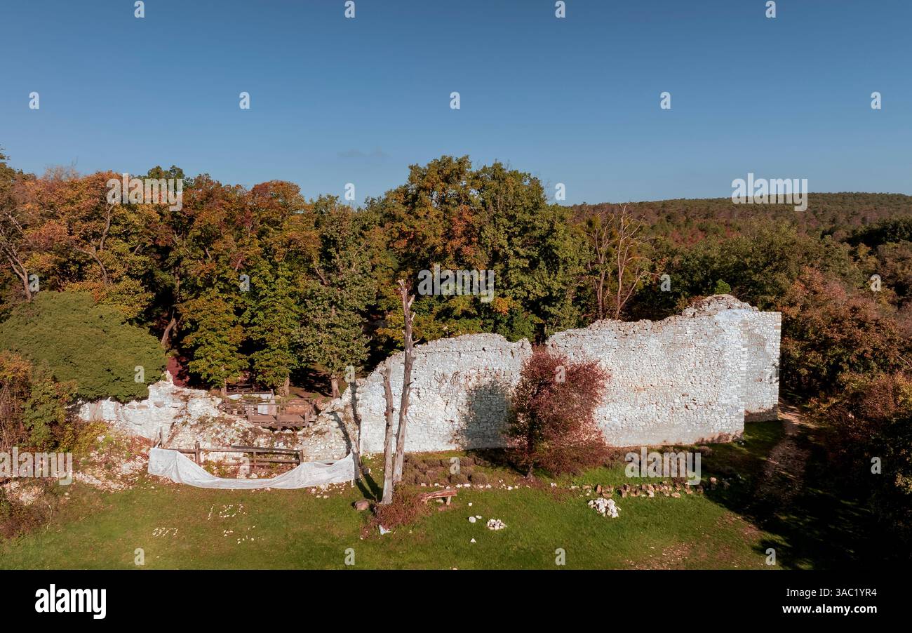 Zador Castle in Pécsely: a medieval ruin with scenic views and a glimpse into Hungary’s past. Hungarian name is Pecselyi zadorvar Stock Photo