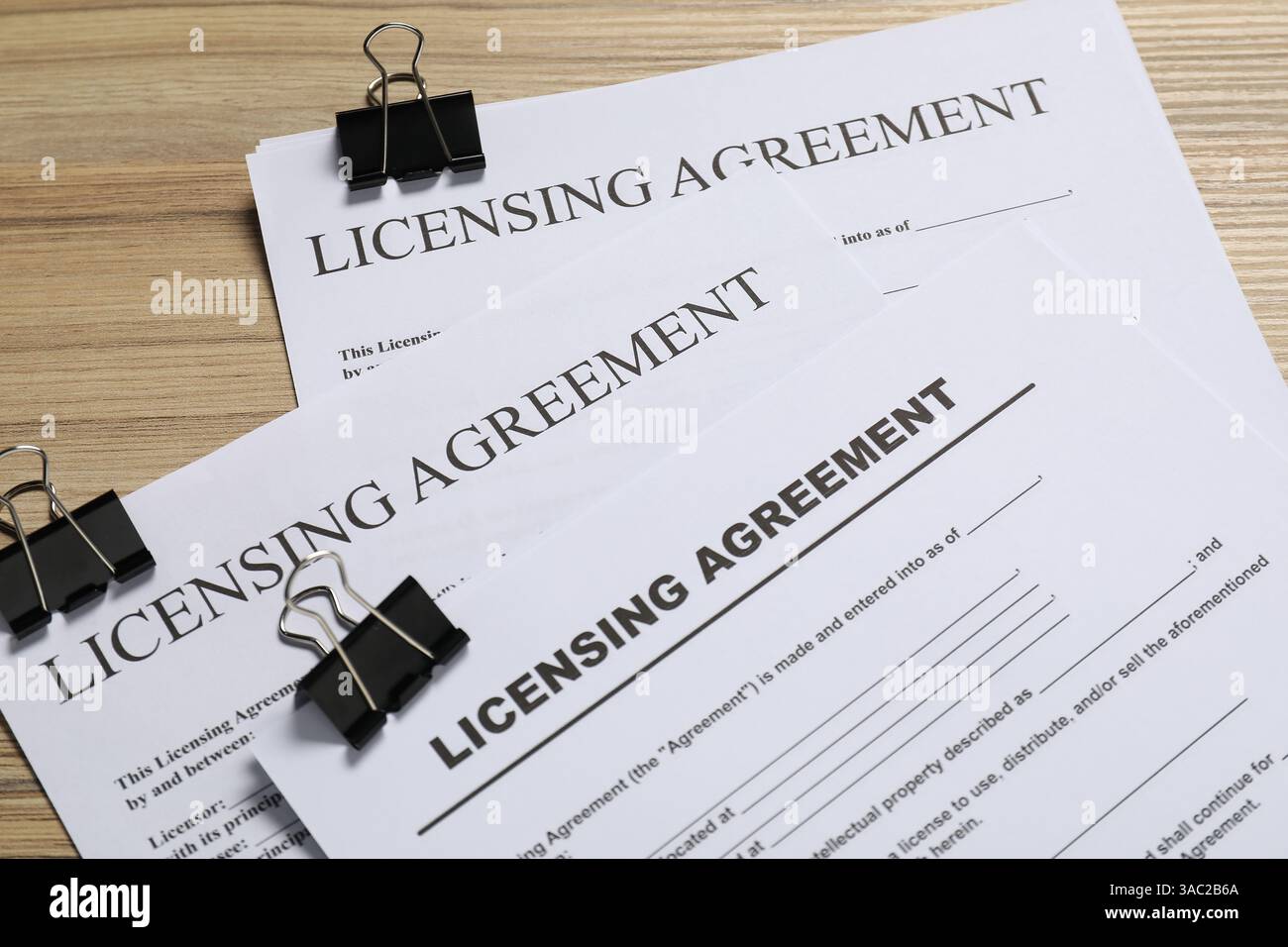 Licensing documents hi-res stock photography and images - Alamy