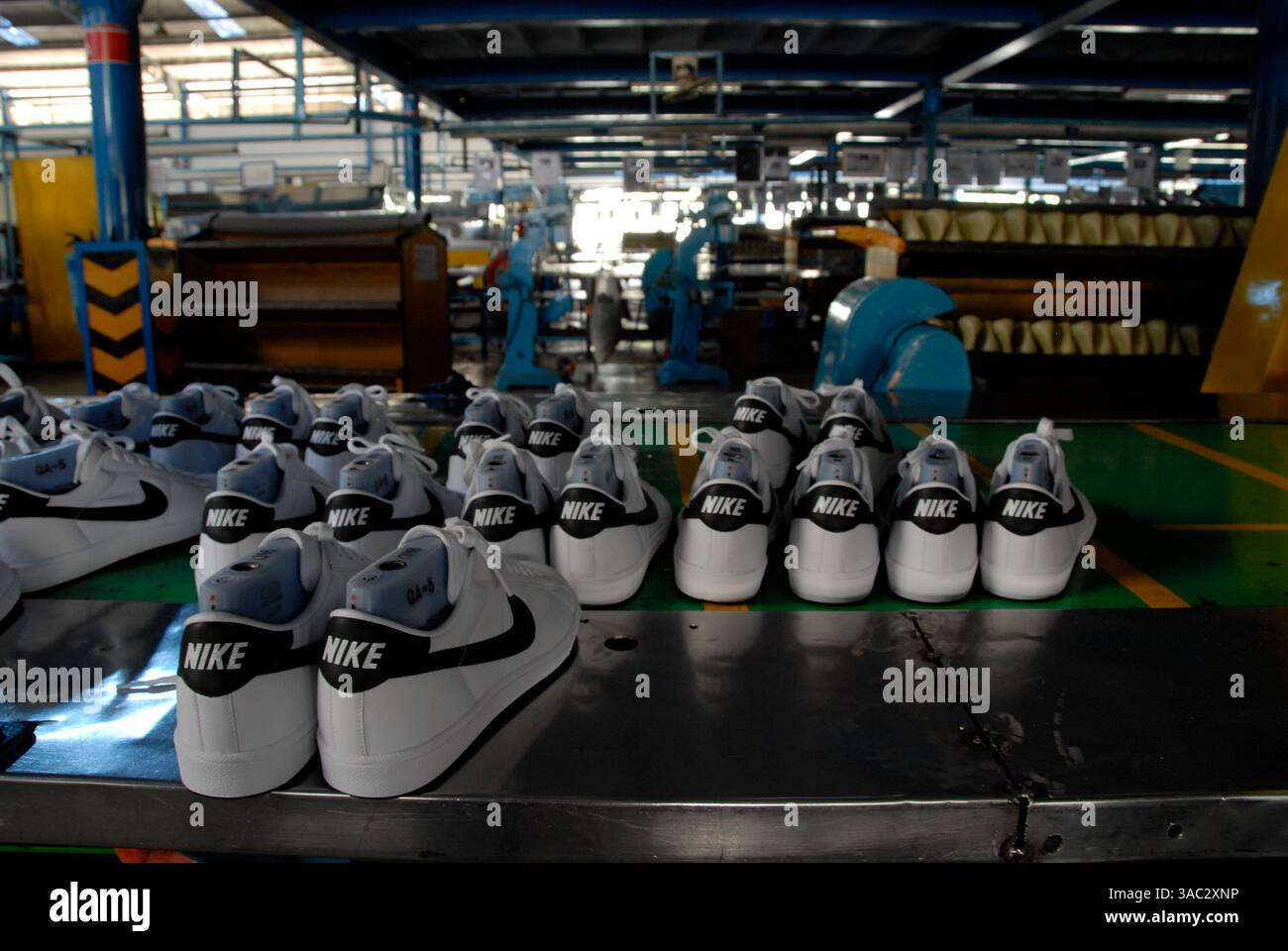 nike air force factory