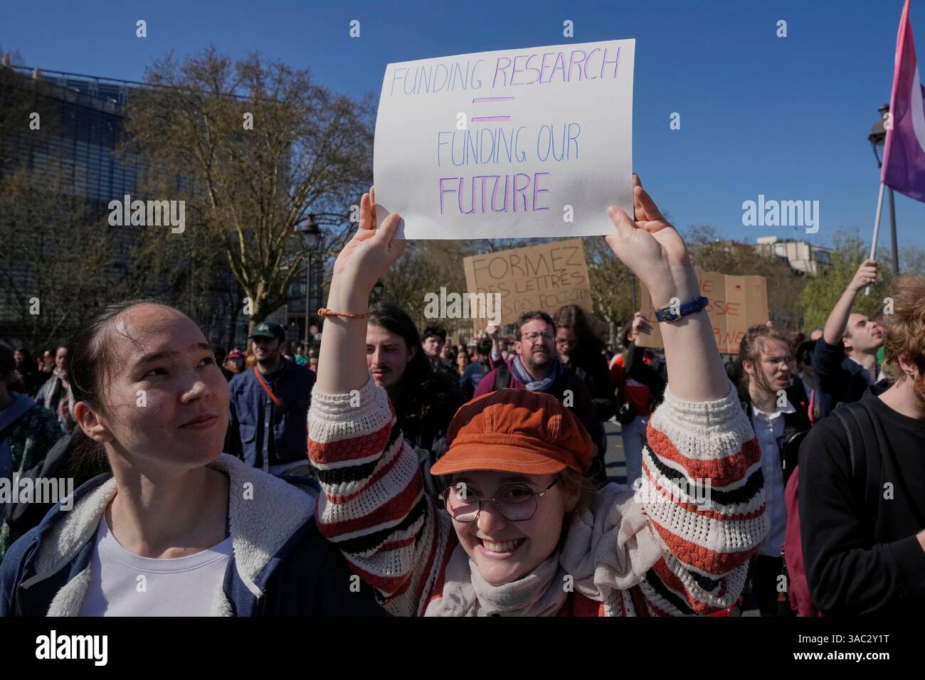 Scientists and students demonstrate during a Stand up for Science rally ...