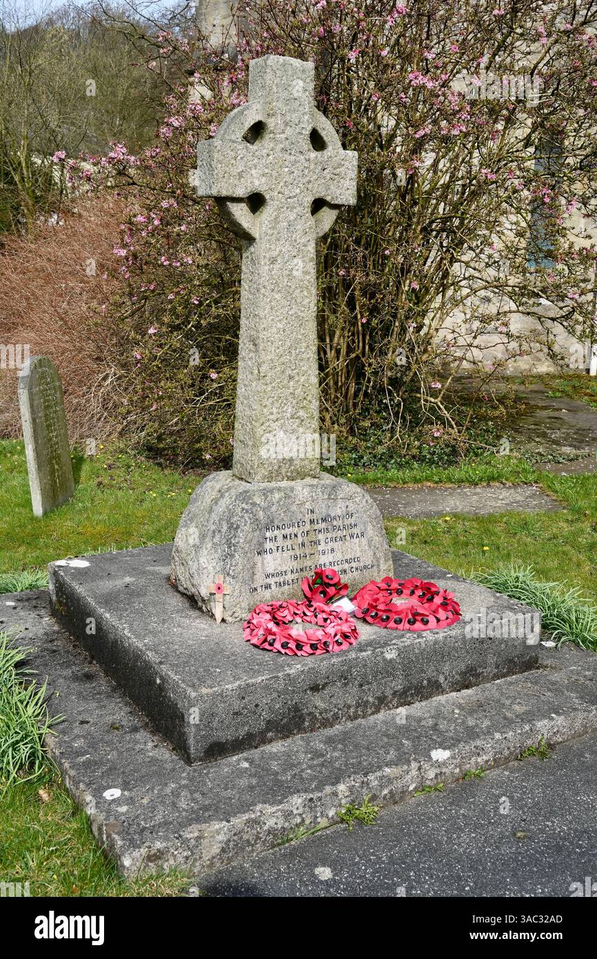 High Roding War Memorial Ww1 memorial and wreath uk rural hi-res stock photography and images ...
